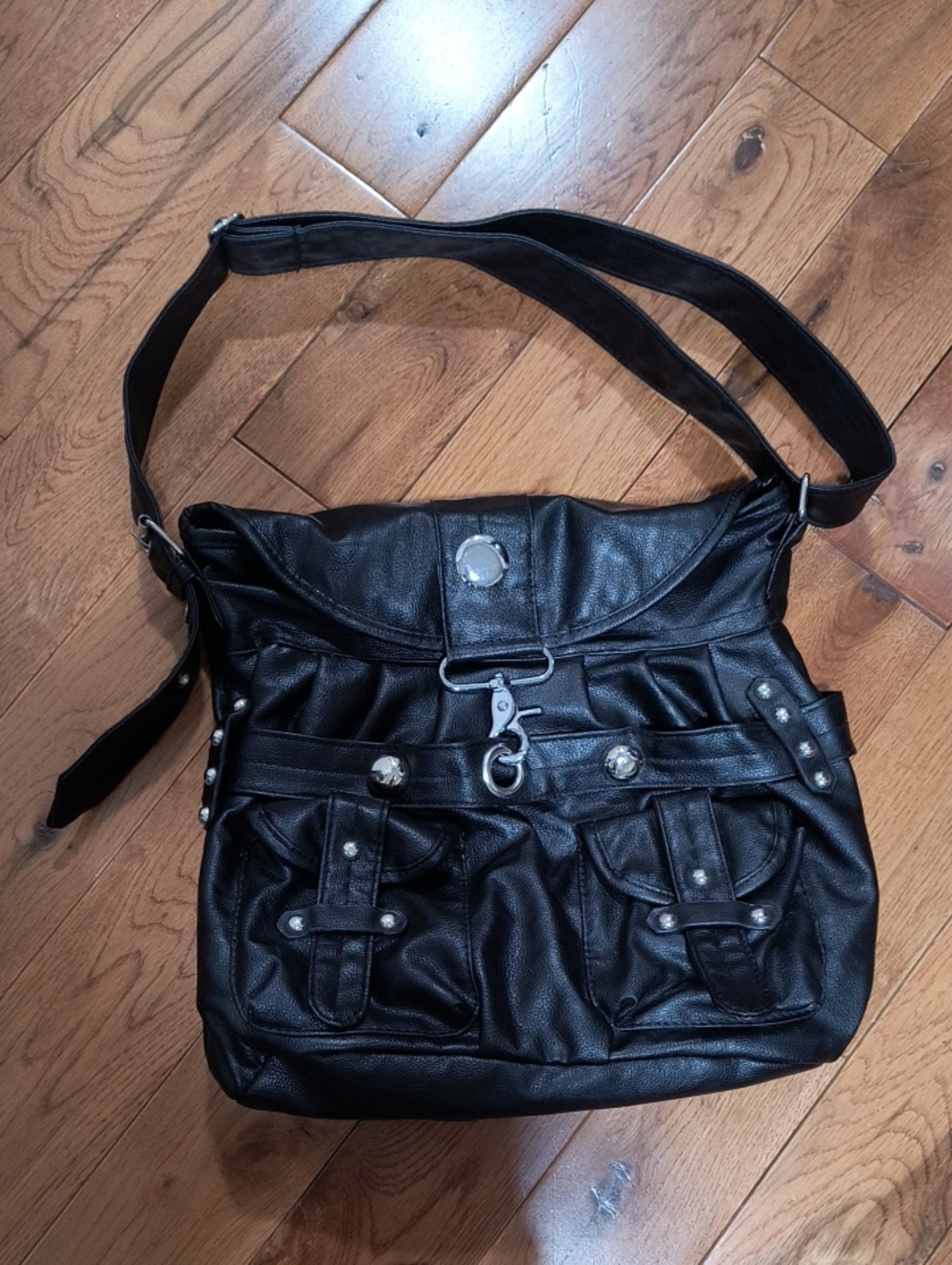 Glam Black Crossbody Shoulder Bag - Classic Everyday Carry